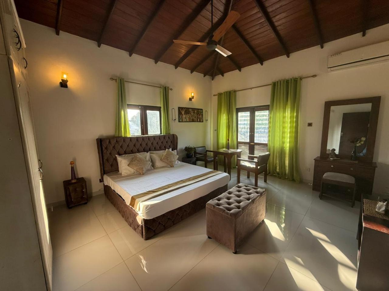 The Villa Kalbashi Kotte - Luxury Stay With Swimming Pool Sri Jayewardenepura Kotte Exterior photo